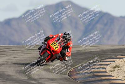 media/Nov-16-2025-Race Pace (Sun) [[8c5fa54630]]/Verified Riders/8-Turn 12 (120pm)/